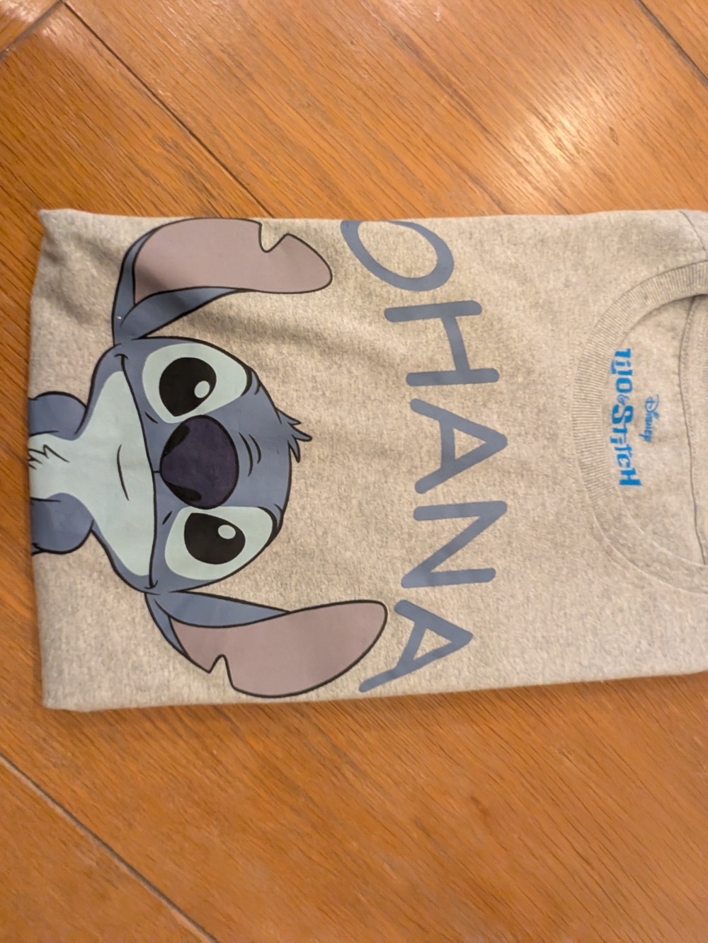 Disney Stitch "Ohana Means Family" Gray T-Shirt M - Picture 7 of 7